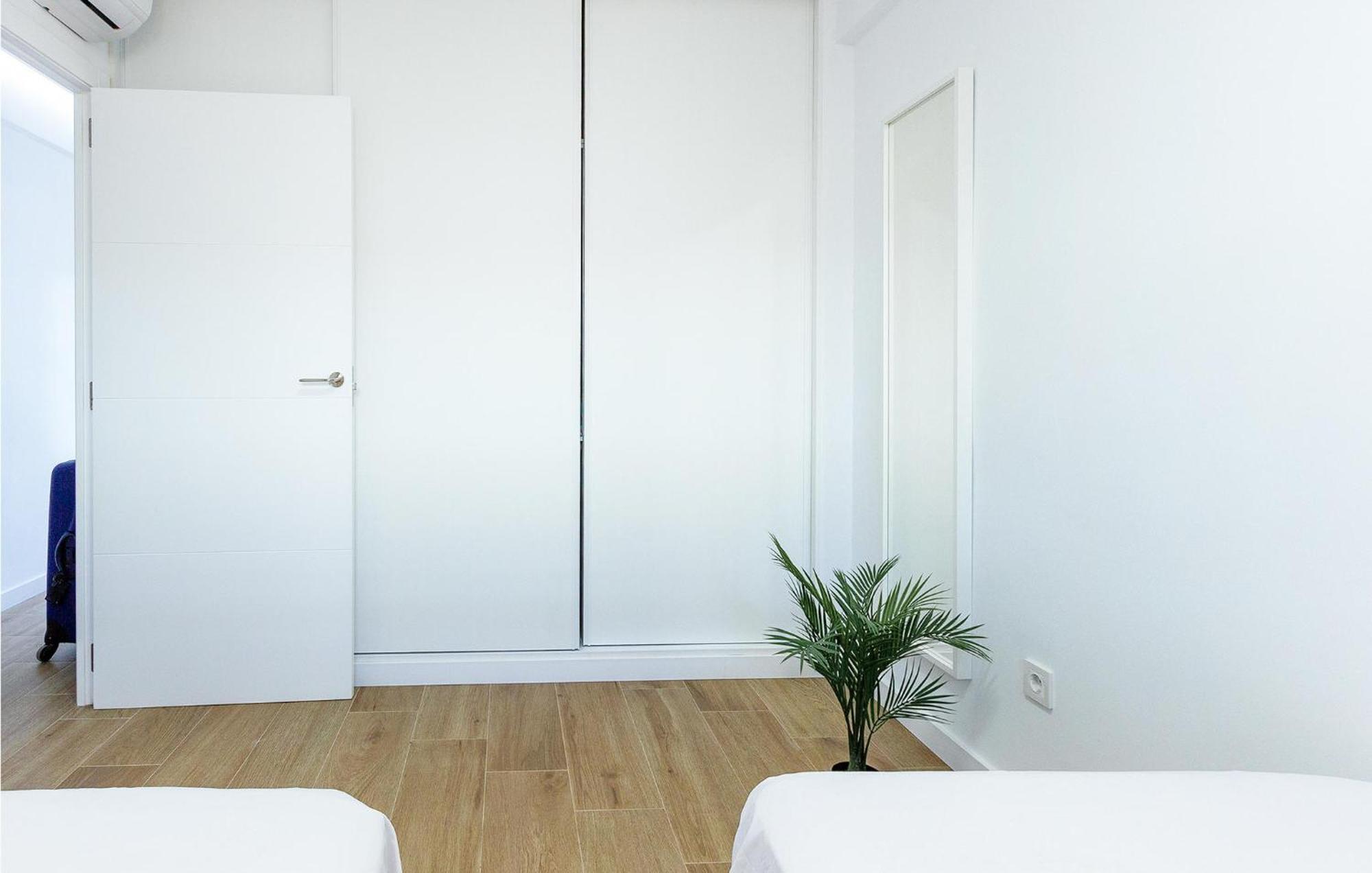 Lovely Apartment In Santa Pola With Kitchen المظهر الخارجي الصورة